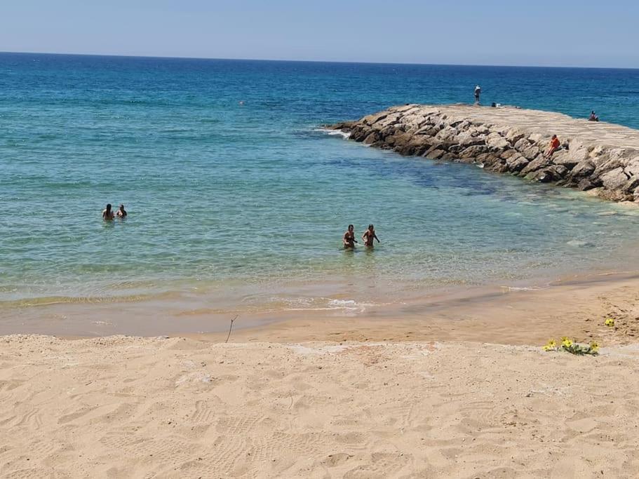 "Linda'S Guest House" Beach House With Private Patio & Hot Tub, 3 Min From The Beach Кошта-да-Капарика Экстерьер фото